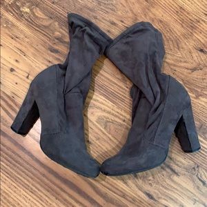 Suede great boots